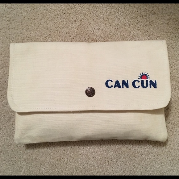 CanCun☀️🌴 Handbags - Cancun Clutch☀️🌴